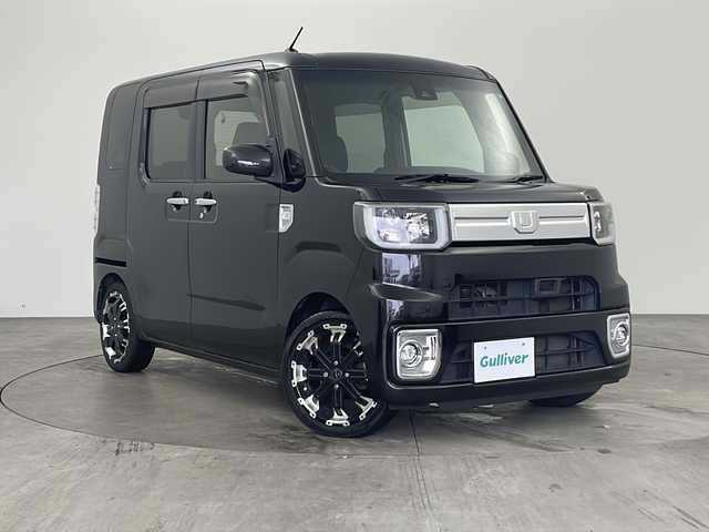 ダイハツ ウェイク G ターボ SA Ⅱ 兵庫県 2017(平29)年 6.4万km ブラックマイカメタリック ・純正ナビ/CD/SD/TV/・バックカメラ/・両側パワースライドドア/・ETC/・スマートアシスト２/・衝突警報機能/・衝突回避支援ブレーキ機能/・車線逸脱警報機能/・誤発進抑制機能(前方)/・誤発進抑制機能(後方)/・先行車発進お知らせ機能/・アイドリングストップ/・プッシュスタート/・スマートキー/・ターボ/・LEDヘッドライト/・フォグランプ/・社外16インチアルミホイール/・社外フロアマット/・ドアバイザー