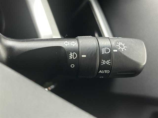 ダイハツ ウェイク G ターボ SA Ⅱ 熊本県 2017(平29)年 6.4万km ブラックマイカメタリック ・純正ナビ/CD/SD/TV  NMCK-W66D/・バックカメラ/・両側パワースライドドア/・ETC/・スマートアシスト２/・衝突警報機能/・衝突回避支援ブレーキ機能/・車線逸脱警報機能/・誤発進抑制機能(前方)/・誤発進抑制機能(後方)/・先行車発進お知らせ機能/・アイドリングストップ/・プッシュスタート/・スマートキー/・ターボ/・LEDヘッドライト/・フォグランプ/・社外16インチアルミホイール/・社外フロアマット/・ドアバイザー