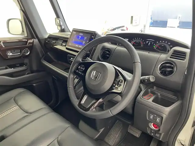 ホンダ Ｎ ＢＯＸ カスタム L ターボ コーディネートスタイル 滋賀県 2021(令3)年 6.2万km プラチナホワイトパール 8型純正ナビ/CD/DVD/TV/Bluetooth /ホンダセンシング/レーダークルーズコントロール/レーンキープアシスト/パーキングセンサーシステム/クリアランスソナー/コーナーセンサー/シートヒーター（D＋N席）/LEDヘッドライト/パドルシフト/両側電動スライドドア/ドライブレコーダー/バックカメラ/オートハイビーム/オートライト/レザーシート/ETC