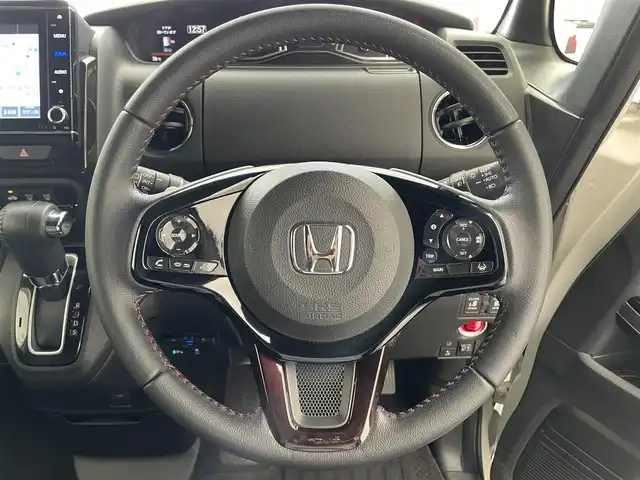 ホンダ Ｎ ＢＯＸ カスタム L ターボ コーディネートスタイル 滋賀県 2021(令3)年 6.2万km プラチナホワイトパール 8型純正ナビ/CD/DVD/TV/Bluetooth /ホンダセンシング/レーダークルーズコントロール/レーンキープアシスト/パーキングセンサーシステム/クリアランスソナー/コーナーセンサー/シートヒーター（D＋N席）/LEDヘッドライト/パドルシフト/両側電動スライドドア/ドライブレコーダー/バックカメラ/オートハイビーム/オートライト/レザーシート/ETC
