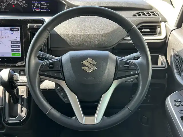 スズキ ソリオ バンディット HV MV 愛媛県 2021(令3)年 1.9万km メロウディープレッドパール 純正９インチナビ　フルセグＴＶ　スマホ連携　アップルカープレイ　全方位モニター　パワースライドドア　デュアルカメラブレーキサポート　ＥＴＣ　　コーナーセンサー　ヘッドアップディスプレイ　シートヒーター