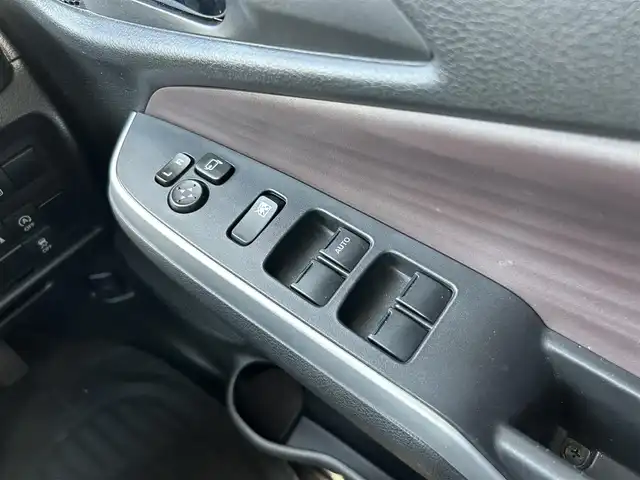 スズキ ソリオ バンディット HV MV 愛媛県 2021(令3)年 1.9万km メロウディープレッドパール 純正９インチナビ　フルセグＴＶ　スマホ連携　アップルカープレイ　全方位モニター　パワースライドドア　デュアルカメラブレーキサポート　ＥＴＣ　　コーナーセンサー　ヘッドアップディスプレイ　シートヒーター