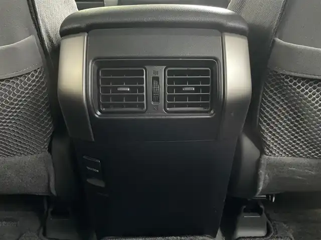 トヨタ ランドクルーザー プラド TX 福岡県 2011(平23)年 4.9万km ブラック ワンオーナー/純正ディーラーナビ（NSDN-W60）/ワンセグTV/CD/DVD/バックカメラ/ビルトインETC/ステップ/ドアバイザー/純正アルミホイール/純正フロアマット/プッシュスタート/2列シート/5名乗り/パワーウィンドウ/ブラウンウッド付ハンドル/スペアタイヤ/取扱説明書/スペアキー/スマートキー