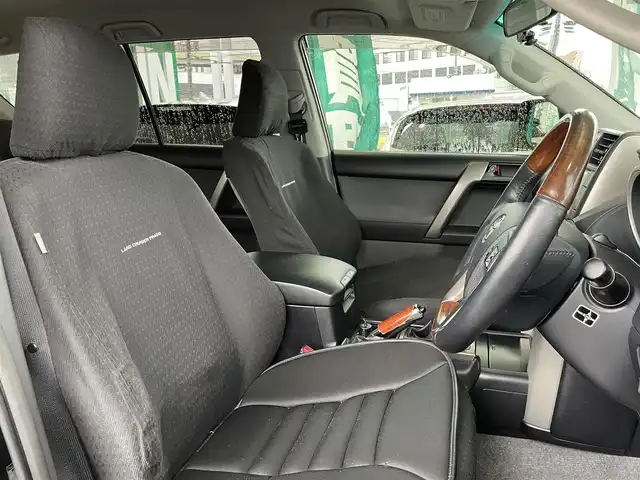 トヨタ ランドクルーザー プラド TX 福岡県 2011(平23)年 4.9万km ブラック ワンオーナー/純正ディーラーナビ（NSDN-W60）/ワンセグTV/CD/DVD/バックカメラ/ビルトインETC/ステップ/ドアバイザー/純正アルミホイール/純正フロアマット/プッシュスタート/2列シート/5名乗り/パワーウィンドウ/ブラウンウッド付ハンドル/スペアタイヤ/取扱説明書/スペアキー/スマートキー