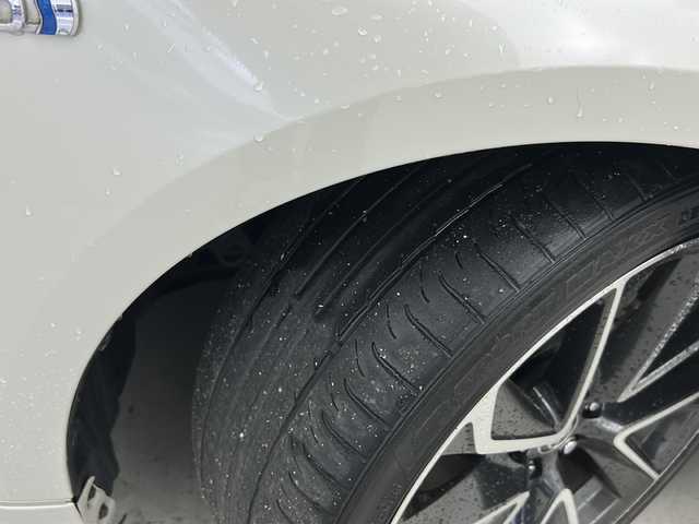 トヨタ カローラ スポーツ ハイブリッドG Z 宮城県 2020(令2)年 6万km アティチュードブラックマイカ/ホワイトパールクリスタルシャイン 禁煙車/モデリスタエアロ（F.S.R）/トヨタセーフティーセンス/・プリクラッシュセーフティーシステム/・レーダークルーズコントロール/・レーントレーシングアシスト/・オートマチックハイビーム/・パーキングサポートブレーキ/・ロードサインアシスト/・ソナー/ヘッドアップディスプレイ/前席シートヒーター/赤革スエードコンビシート/純正9インチディスプレイオーディオ/・BT.AM.FM.USB.Miracast/バックカメラ/フルセグテレビ/電動パーキングブレーキ/AUTOHOLD/ビルトインETC/プッシュスタート/スマートキー/革巻きステアリング/ステアリングスイッチ/純正フロアマット/純正ドアバイザー/純正18インチアルミホイール/LEDヘッドライト/LEDフォグランプ/横滑り防止機能/アイドリングストップ/ヘッドライトレベライザー