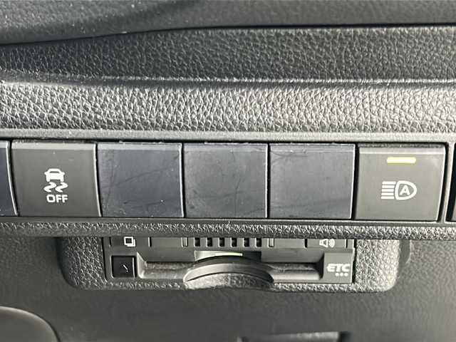 トヨタ カローラ スポーツ ハイブリッドG Z 宮城県 2020(令2)年 6万km アティチュードブラックマイカ/ホワイトパールクリスタルシャイン 禁煙車/モデリスタエアロ（F.S.R）/トヨタセーフティーセンス/・プリクラッシュセーフティーシステム/・レーダークルーズコントロール/・レーントレーシングアシスト/・オートマチックハイビーム/・パーキングサポートブレーキ/・ロードサインアシスト/・ソナー/ヘッドアップディスプレイ/前席シートヒーター/赤革スエードコンビシート/純正9インチディスプレイオーディオ/・BT.AM.FM.USB.Miracast/バックカメラ/フルセグテレビ/電動パーキングブレーキ/AUTOHOLD/ビルトインETC/プッシュスタート/スマートキー/革巻きステアリング/ステアリングスイッチ/純正フロアマット/純正ドアバイザー/純正18インチアルミホイール/LEDヘッドライト/LEDフォグランプ/横滑り防止機能/アイドリングストップ/ヘッドライトレベライザー