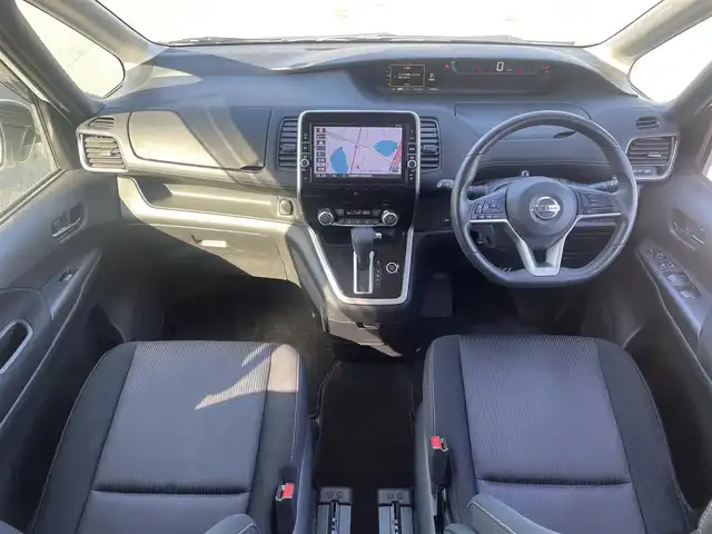 日産 セレナ 兵庫県 2018(平30)年 5万km ブリリアントホワイトパール 純正9インチナビ/CD/DVD/Bluetooth/フルセグ/後席モニター/ETC/両側パワースライド/クルーズコントロール/バッグカメラ/衝突軽減ブレーキ/フォグランプ/LEDヘッドライト/純正フロアマット/USB/ドアバイザー/スマートキー