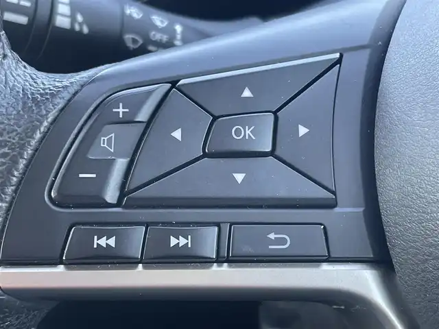 日産 セレナ 兵庫県 2018(平30)年 5万km ブリリアントホワイトパール 純正9インチナビ/CD/DVD/Bluetooth/フルセグ/後席モニター/ETC/両側パワースライド/クルーズコントロール/バッグカメラ/衝突軽減ブレーキ/フォグランプ/LEDヘッドライト/純正フロアマット/USB/ドアバイザー/スマートキー