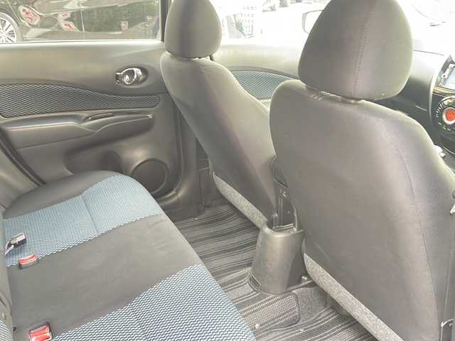 日産 ノート X DIG－S Vセレ +セーフ 兵庫県 2015(平27)年 3.2万km ダークメタルグレー 純正SDナビ　フルセグ、DVD、BT、AM、FM/全方位カメラ/前方ドライブレコーダー/ETC/衝突被害軽減ブレーキ/横滑り防止装置/車線逸脱警報/アイドリングストップ/コーナーセンサー/純正フロアマット/プッシュスタート/スマートキー×１