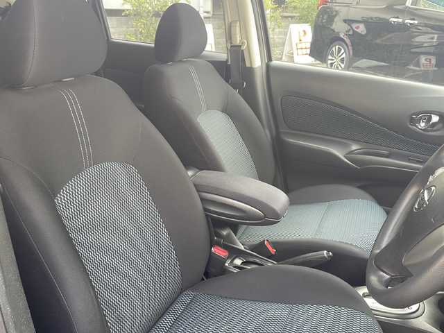 日産 ノート X DIG－S Vセレ +セーフ 兵庫県 2015(平27)年 3.2万km ダークメタルグレー 純正SDナビ　フルセグ、DVD、BT、AM、FM/全方位カメラ/前方ドライブレコーダー/ETC/衝突被害軽減ブレーキ/横滑り防止装置/車線逸脱警報/アイドリングストップ/コーナーセンサー/純正フロアマット/プッシュスタート/スマートキー×１