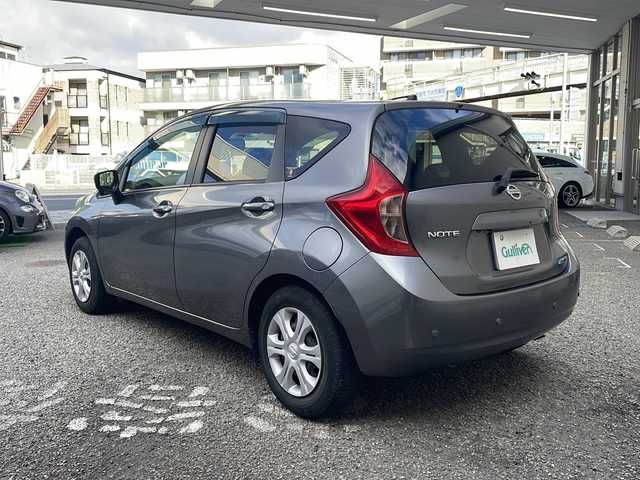 日産 ノート X DIG－S Vセレ +セーフ 兵庫県 2015(平27)年 3.2万km ダークメタルグレー 純正SDナビ　フルセグ、DVD、BT、AM、FM/全方位カメラ/前方ドライブレコーダー/ETC/衝突被害軽減ブレーキ/横滑り防止装置/車線逸脱警報/アイドリングストップ/コーナーセンサー/純正フロアマット/プッシュスタート/スマートキー×１