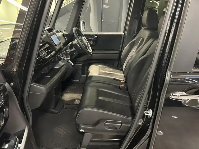 ホンダ Ｎ ＢＯＸ カスタム L ターボ 愛媛県 2022(令4)年 3.4万km クリスタルブラックパール パナソニックナビ【CN-HE01D】/   CD.DVD.BT.TV/バックカメラ/前席シートヒーター/シートヒーター/シートバックテーブル/ホンダセンシング