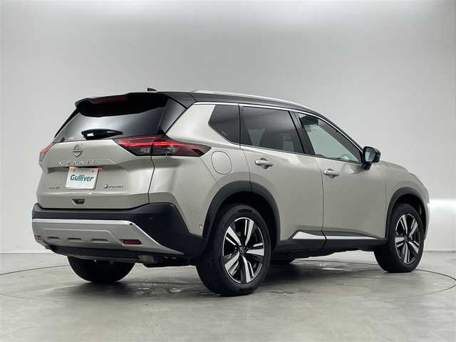 日産 エクストレイル G e－4ORCE 埼玉県 2022(令4)年 1.9万km ベージュⅡ ワンオーナー・保証書/4WD/走行18/870キロ（登録時）/プロパイロットシステム/日産コネクトナビゲーションシステム/アラウンドビューカメラ/フルセグTV/Bluetoothオーディオ/USB入力/ワイヤレス充電器/ナビ連動純正ドライブレコーダー前後/タンナッパレザーシート/前席パワーシート/全席シートヒーター/D席メモリーシート/インテリジェントキー×2/プッシュスタート/パワーバックドア/LEDヘッドライト/LEDフォグランプ/純正19インチアルミ/ルーフレール/オートエアコン/WエアB＋サイドエアB/純正デュアルカーペット/ロールサンシェード/取説あり