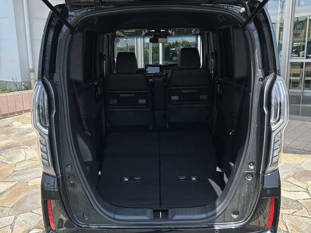 ホンダ Ｎ ＢＯＸ カスタム L ターボ 静岡県 2022(令4)年 2.8万km クリスタルブラックパール 社外ナビ/・フルセグTV/・Bluetooth/・DVD/主要装備/・バックカメラ/・プッシュスタート/・両側パワースライドドア/・ETC/・ホンダセンシング/・クルーズコントロール/・ハーフレザー/・アイドリングストップ/・LEDヘッドライト/・横滑り防止/・シートヒーター/・純正フロアマット