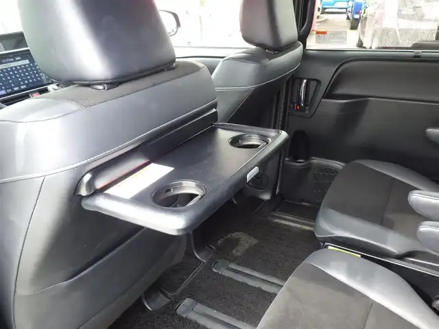 トヨタ ノア Si ダブルバイビーⅡ 千葉県 2020(令2)年 3.8万km ブラック 205/60R16/Toyota Safety Sense/・プリクラッシュセーフティ/・レーンディパーチャーアラート/・オートハイビーム/クルーズコントロール/両側パワースライドドア/ハーフレザーシート/純正SDナビ/地デジTV/バックカメラ/革巻きステアリング/ステアリングスイッチ/ETC/LEDヘッドライト/フォグライト/ウインカーミラー/クリアランスソナー/純正16インチアルミホイル/スマートキー
