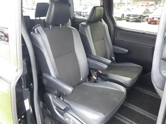 トヨタ ノア Si ダブルバイビーⅡ 千葉県 2020(令2)年 3.8万km ブラック 205/60R16/Toyota Safety Sense/・プリクラッシュセーフティ/・レーンディパーチャーアラート/・オートハイビーム/クルーズコントロール/両側パワースライドドア/ハーフレザーシート/純正SDナビ/地デジTV/バックカメラ/革巻きステアリング/ステアリングスイッチ/ETC/LEDヘッドライト/フォグライト/ウインカーミラー/クリアランスソナー/純正16インチアルミホイル/スマートキー