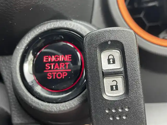 ホンダ Ｎ ＯＮＥ RS 茨城県 2021(令3)年 2.1万km プラチナホワイトパール 純正8インチナビ（VXU-217NBi）/・バックカメラ/・フルセグテレビ/・Bluetooth/衝突軽減システム/レーンキープシステム/電子サイドブレーキ/シートヒーター（D+N席）/AAC（アクティブクルーズコントロール）/ビルドインETC/純正フロアマット（無限）/オートライト/LEDヘッドライト/ヘッドライトレベライザー