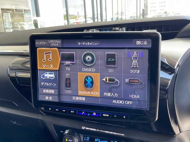 トヨタ ハイラックス Z 愛知県 2022(令4)年 0.5万km スーパーホワイトⅡ 衝突軽減システム/SD１０型ナビ/レーダークルーズコントロール/フルセグ/CD/DVD/Bluetooth/バックカメラ/コーナーセンサー/純正アルミホイール/４WD/LEDヘッドライト/オートマチックハイビーム/ドライブレコーダー/ETC/ステアリングスイッチ/スマートキー/プッシュスタート