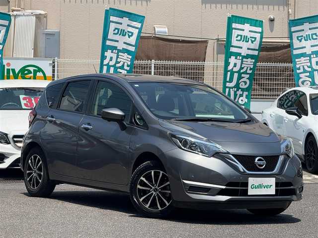 日産 ノート X 愛知県 2019(平31)年 3万km ダークメタルグレー /禁煙//純正メモリナビ//フルセグ//CD/DVD/SD/BT/AM/FM//アラウンドビューカメラ//インテリジェントルームミラー//ETC//社外15AW//オールシーズンタイヤ//LEDオートライト//ステアリングスイッチ//エマージェンシーブレーキ//LDW//アイドリングストップ//クリアランスソナー//ドライブレコーダー//オートリトラウィンカーミラー//ISOFIX//純正フロアマット//スペアタイヤ//スマートキー//プッシュスタート//ディーラー記録簿//保証書//取扱説明書//ナビ取説//スペアキー