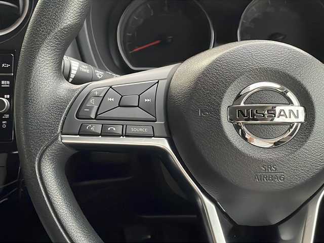 日産 ノート X 愛知県 2019(平31)年 3万km ダークメタルグレー /禁煙//純正メモリナビ//フルセグ//CD/DVD/SD/BT/AM/FM//アラウンドビューカメラ//インテリジェントルームミラー//ETC//社外15AW//オールシーズンタイヤ//LEDオートライト//ステアリングスイッチ//エマージェンシーブレーキ//LDW//アイドリングストップ//クリアランスソナー//ドライブレコーダー//オートリトラウィンカーミラー//ISOFIX//純正フロアマット//スペアタイヤ//スマートキー//プッシュスタート//ディーラー記録簿//保証書//取扱説明書//ナビ取説//スペアキー