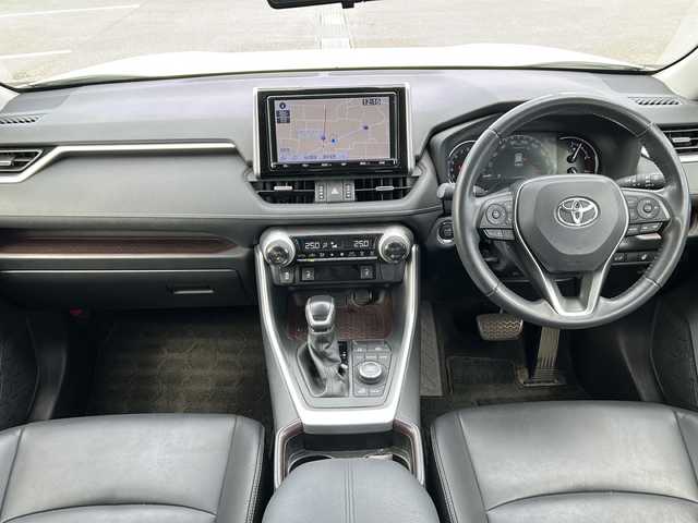 トヨタ ＲＡＶ４ G Zパッケージ 茨城県 2019(令1)年 6.6万km ホワイトパールクリスタルシャイン 9インチ純正SDナビ(Bluetooth/バックカメラ フルセグTV)/ETC/クルーズコントロール/横滑り防止装置/コーナーセンサー/レーンキープアシスト/盗難防止装置/ダウンヒルアシスト/オートマチックハイビーム/カーテンエアバッグ/ドライブレコーダー前後/LEDオートライト/レザーシート/パワーシート/シートヒーター/純正19インチアルミホイール/冷房AAC/スマートキー/スペアキー/純正フロアマット