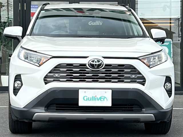 トヨタ ＲＡＶ４ G Zパッケージ 茨城県 2019(令1)年 6.6万km ホワイトパールクリスタルシャイン 9インチ純正SDナビ(Bluetooth/バックカメラ フルセグTV)/ETC/クルーズコントロール/横滑り防止装置/コーナーセンサー/レーンキープアシスト/盗難防止装置/ダウンヒルアシスト/オートマチックハイビーム/カーテンエアバッグ/ドライブレコーダー前後/LEDオートライト/レザーシート/パワーシート/シートヒーター/純正19インチアルミホイール/冷房AAC/スマートキー/スペアキー/純正フロアマット