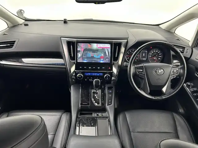 トヨタ アルファード S Cパッケージ 熊本県 2018(平30)年 4.3万km ブラック 純正10インチナビNSZN-Z68T(Bluetooth/フルセグTV/DVD)/両側パワースライドドア/ビルトインETC2.0/純正フリップダウンモニター/純正前方ドライブレコーダー/レーダークルーズコントロール/前席シートエアコン/ヒーター/前席パワーシート/電動オットマン/キャプテンシート/シートメモリ/ステアリングヒーター/電動リアゲート/オットマン/バックカメラ/純正フロアマット/社外20インチAW/前後コーナーセンサー/横滑り防止装置/盗難防止装置/LEDオートヘッドライト/フォグランプ/衝突軽減システム/カーテンエアバッグ/ABS