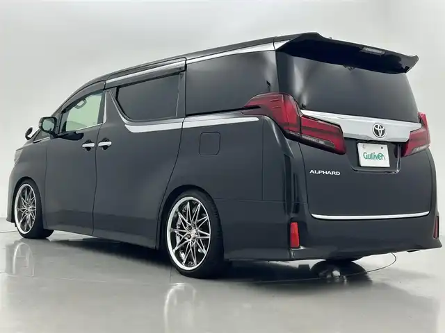 トヨタ アルファード S Cパッケージ 熊本県 2018(平30)年 4.3万km ブラック 純正10インチナビNSZN-Z68T(Bluetooth/フルセグTV/DVD)/両側パワースライドドア/ビルトインETC2.0/純正フリップダウンモニター/純正前方ドライブレコーダー/レーダークルーズコントロール/前席シートエアコン/ヒーター/前席パワーシート/電動オットマン/キャプテンシート/シートメモリ/ステアリングヒーター/電動リアゲート/オットマン/バックカメラ/純正フロアマット/社外20インチAW/前後コーナーセンサー/横滑り防止装置/盗難防止装置/LEDオートヘッドライト/フォグランプ/衝突軽減システム/カーテンエアバッグ/ABS