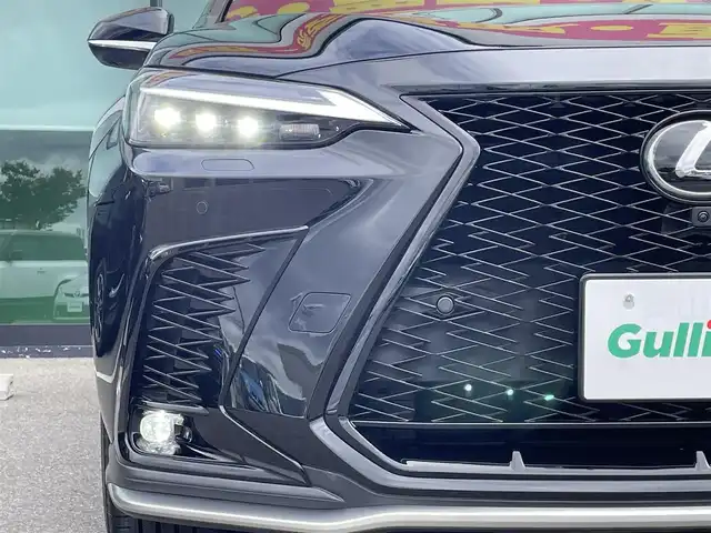 レクサス ＮＸ 350h Fスポーツ 和歌山県 2023(令5)年 2.9万km ブラック 純正14インチナビ/全方位カメラ/フルセグTV/衝突軽減ブレーキ/レーダークルコン/ブラインドスポットモニター/前後コーナーセンサー/オートライト/サンルーフ/デジタルインナーミラー/ビルトインETC2.0/ヘッドアップディスプレイ/オレンジキャリパー/置くだけ充電器/シートヒーター/シートベンチレーション/パワーシート/シートメモリー/ステアリングヒーター/ステアリングリモコン/パドルシフト