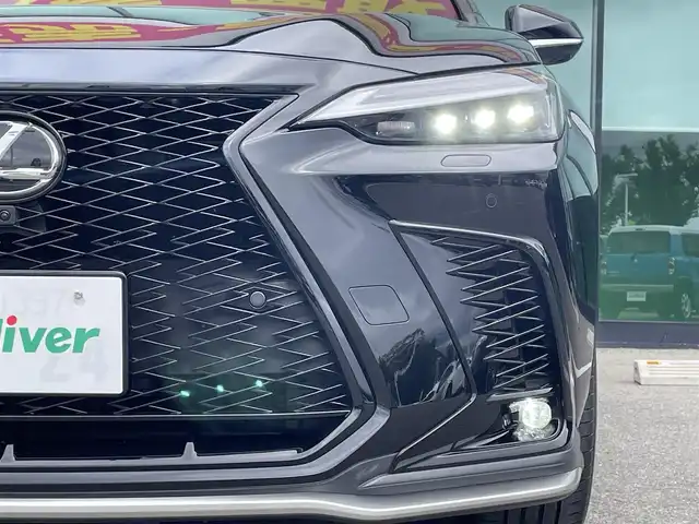 レクサス ＮＸ 350h Fスポーツ 和歌山県 2023(令5)年 2.9万km ブラック 純正14インチナビ/全方位カメラ/フルセグTV/衝突軽減ブレーキ/レーダークルコン/ブラインドスポットモニター/前後コーナーセンサー/オートライト/サンルーフ/デジタルインナーミラー/ビルトインETC2.0/ヘッドアップディスプレイ/オレンジキャリパー/置くだけ充電器/シートヒーター/シートベンチレーション/パワーシート/シートメモリー/ステアリングヒーター/ステアリングリモコン/パドルシフト