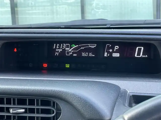 トヨタ アクア X－URBAN 香川県 2015(平27)年 7.6万km ライムホワイトパールクリスタルシャイン 純正7型ＳＤナビ（NSZT-W64）/・フルセグTV/・Bluetooth/・CD/バックカメラ/純正１６インチアルミホイール/ビルトインETC/純正ＬＥＤヘッドライト/スマートキー/プッシュスタート/ステアリングスイッチ/ハーフレザー/純正フロアマット/純正ドアバイザー/前ドライブレコーダー/２トーンカラー/Wエアバッグ