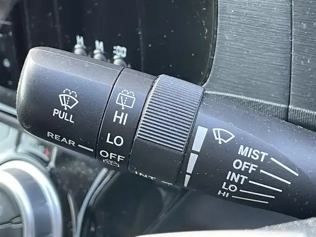 トヨタ アクア X－URBAN 香川県 2015(平27)年 7.6万km ライムホワイトパールクリスタルシャイン 純正7型ＳＤナビ（NSZT-W64）/・フルセグTV/・Bluetooth/・CD/バックカメラ/純正１６インチアルミホイール/ビルトインETC/純正ＬＥＤヘッドライト/スマートキー/プッシュスタート/ステアリングスイッチ/ハーフレザー/純正フロアマット/純正ドアバイザー/前ドライブレコーダー/２トーンカラー/Wエアバッグ