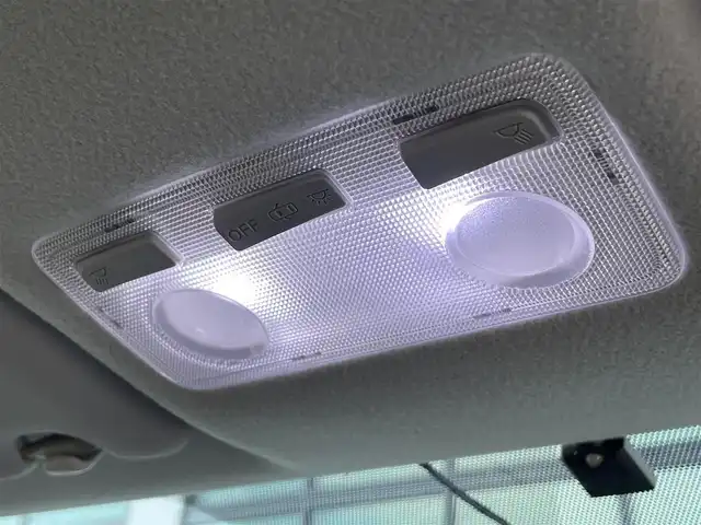 トヨタ アクア X－URBAN 香川県 2015(平27)年 7.6万km ライムホワイトパールクリスタルシャイン 純正7型ＳＤナビ（NSZT-W64）/・フルセグTV/・Bluetooth/・CD/バックカメラ/純正１６インチアルミホイール/ビルトインETC/純正ＬＥＤヘッドライト/スマートキー/プッシュスタート/ステアリングスイッチ/ハーフレザー/純正フロアマット/純正ドアバイザー/前ドライブレコーダー/２トーンカラー/Wエアバッグ