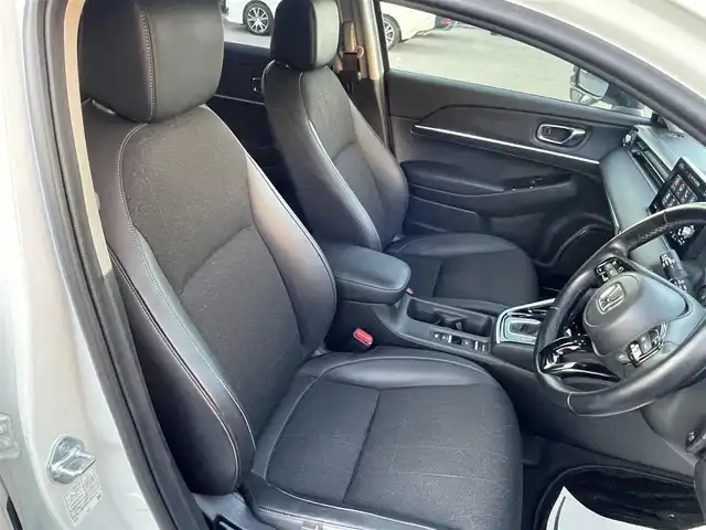 ホンダ ヴェゼル ハイブリッド e:HEV Z 山形県 2022(令4)年 3.7万km プラチナホワイトパール ホンダセンシング/純正メモリナビ/　　【BT　フルセグ　USB】/全周囲カメラ/電動リアゲート/レーダークルーズコントロール/LEDオートライト/ハーフレザーシート/シートヒーター/純正18インチアルミホイール/ブラインドスポットモニター/ダウンヒルアシストコントロール/ステアリングヒーター/ステアリングスイッチ/パドルシフト/ドライブレコーダー/スマートキー×2/ETC2.0