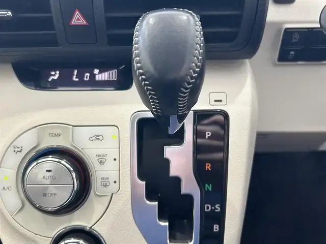 トヨタ シエンタ G 沖縄県 2016(平28)年 6.9万km コバルトブルーメタリック (株)IDOMが運営する【じしゃロンコザ店】の自社ローン専用車両になりますこちらは現金またはオートローンご利用時の価格です。自社ローンご希望の方は別途その旨お申付け下さい/純正ナビ/フルセグＴＶ　/ＥＴＣ　　/バックカメラ　/ドライブレコーダー前後　/衝突被害軽減ブレーキ　/両側パワースライドドア　/アイドリングストップ　/プッシュスタート/スマートキー/オートライト