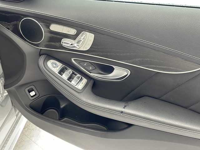 メルセデス・ベンツ Ｃ１８０ アバンギャルド AMGライン 沖縄県 2015(平27)年 5.7万km イリジウムシルバー 純正ナビ　/　(フルセグTV Bluetooth CD　DVD)/バックカメラ　/前席パワーシート　/前席シートヒーター　/パドルシフト　/クルーズコントロール　/ＬＥＤヘッドライト　/プッシュスタート　/スマートキー　/ＥＴＣ　/ＵＳＢ