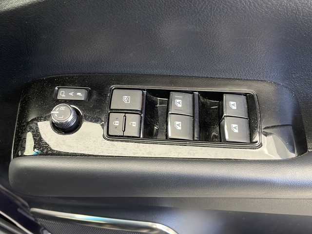 トヨタ アルファードハイブリット エグゼクティブ ラウンジ S 千葉県 2020(令2)年 3.1万km スパークリングブラックパールクリスタルシャイン 純正10インチナビ/　CD/DVD/Bluetooth/フルセグTV/　Apple car play/Android Auto/純正フリップダウンモニター/JBLサウンド/トヨタセーフティセンス/レーダークルーズコントロール/レーンキープアシスト/衝突軽減ブレーキ/クリアランスソナー/全方位カメラ/ブラインドスポットモニター/パーキングアシスト/先行車発進警報/ロードサインアシスト/電動パーキング/オートホールド/オートハイビーム/レザーシート/パワーシート/シートヒーター/エアーシート（セカンドシートまで）/メモリーシート（運転席）/ステアリングヒーター/デジタルインナーミラー/ワイヤレス充電/AC100V充電/ビルトインETC２．０/前後ドラレコ/ナノイー/後席テーブル/ロールサンシェード/三眼ヘッドライト/フォグランプ/フロアマット/ドアバイザー