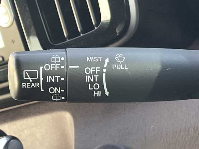 ホンダ Ｎ ＯＮＥ プレミアム Lパッケージ 茨城県 2014(平26)年 6.3万km プレミアムイエローパールⅡ 社外ナビ　/-BT/TV/AM/FM/バックカメラ　/ドライブレコーダー　/ＥＴＣ　/アイドリングストップ　/電動格納ミラー　/プッシュスタート　/純正１４インチアルミホイール　/純正フロアマット　/横滑り防止装置　/盗難防止装置　/冬タイヤ付き