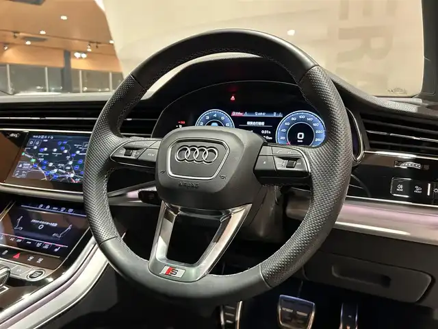 アウディ アウディ Ｑ７ 55TFSIクワトロ Sライン 道央・札幌 2023(令5)年 1.1万km ミトスブラックメタリック プレミアムパッケージ/　・HDマトリクスLEDヘッドライト/　・エクステンデットアルミニウムブラック/　・ブラックグラスルックコントロールパネル/　・プライバシーガラス/パノラマサンルーフ/Bang＆Olufsenサラウンドシステム/ヘッドアップディスプレイ/OP21インチAW/バーチャルコックピット/パワークロージングドア/４ゾーンエアコン/360°カメラ/電動リアゲート