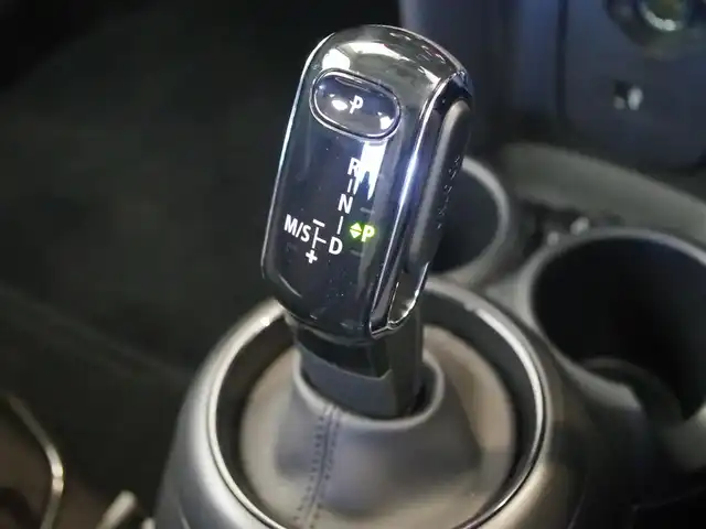 ＭＩＮＩ ミニ クーパー 岐阜県 2019(平31)年 3.1万km ペッパー・ホワイト 純正ナビ/Bluetooth/衝突軽減ブレーキ/LEDヘッドライト/ETC