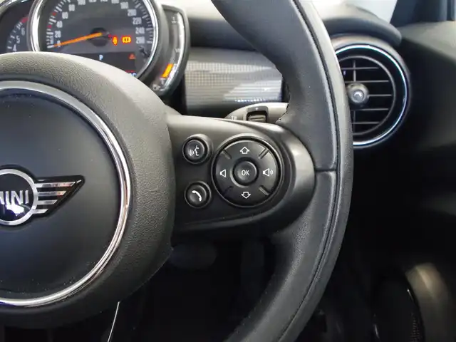 ＭＩＮＩ ミニ クーパー 岐阜県 2019(平31)年 3.1万km ペッパー・ホワイト 純正ナビ/Bluetooth/衝突軽減ブレーキ/LEDヘッドライト/ETC