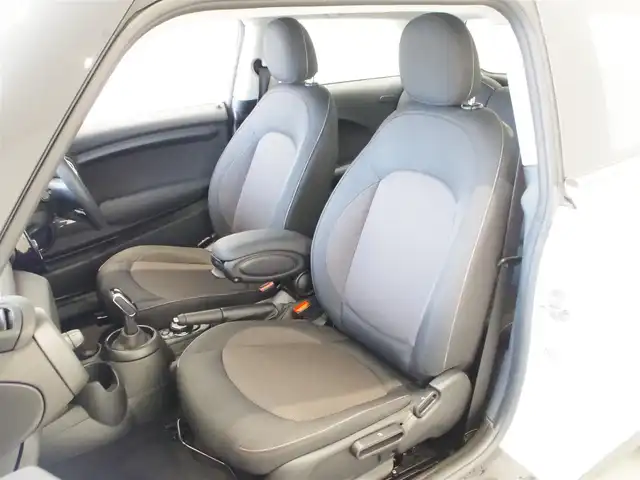 ＭＩＮＩ ミニ クーパー 岐阜県 2019(平31)年 3.1万km ペッパー・ホワイト 純正ナビ/Bluetooth/衝突軽減ブレーキ/LEDヘッドライト/ETC