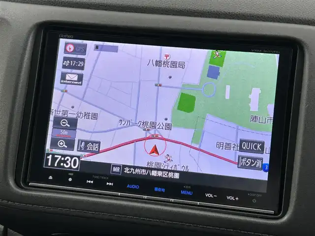 ホンダ ヴェゼル ハイブリッド Z 福岡県 2015(平27)年 5万km ホワイトオーキッドパール 純正８型ナビ（ＢＴ，フルセグＴＶ）　/バックカメラ　/ＥＴＣ　/前後ドラレコ　/クルーズコントロール　/衝突軽減ブレーキ　/レーンキープ　/パドルシフト　/ハーフレザー　/シートヒーター　/純正１７インチアルミホイール
