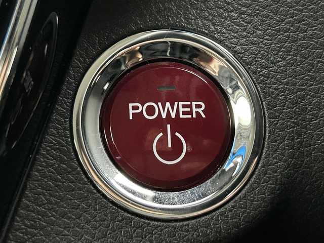 ホンダ ヴェゼル ハイブリッド Z 兵庫県 2015(平27)年 5万km ホワイトオーキッドパール 純正８型ナビ（ＢＴ，フルセグＴＶ）　/バックカメラ　/ＥＴＣ　/前後ドラレコ　/クルーズコントロール　/シティブレーキアクティブシステム/パドルシフト　/ハーフレザー　/シートヒーター　/純正１７インチアルミホイール