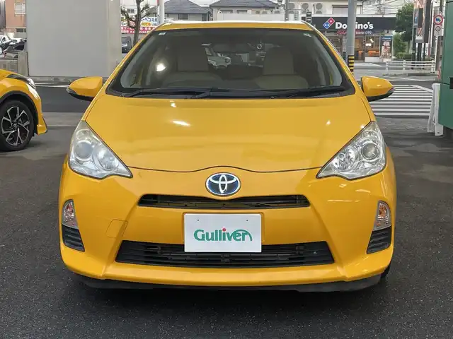 トヨタ アクア S 愛知県 2012(平24)年 4.8万km イエロー 純正メモリナビ〈NSCP-W62〉/・CD／Bluetooth／地デジTV/オートエアコン/前後ドライブレコーダー〈Y5〉/ETC/電動格納ミラー/純正フロアマット/リモコンキー