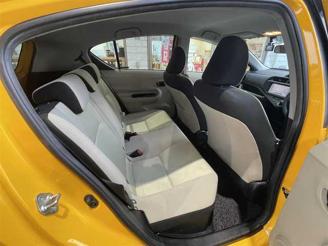 トヨタ アクア S 愛知県 2012(平24)年 4.8万km イエロー 純正メモリナビ〈NSCP-W62〉/・CD／Bluetooth／地デジTV/オートエアコン/前後ドライブレコーダー〈Y5〉/ETC/電動格納ミラー/純正フロアマット/リモコンキー