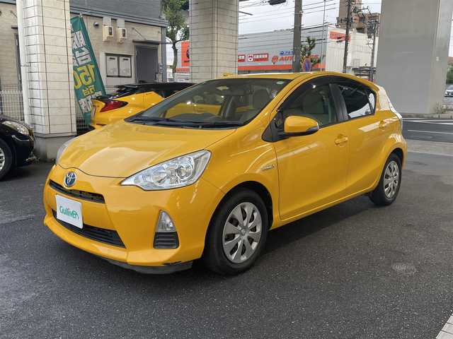 トヨタ アクア S 愛知県 2012(平24)年 4.8万km イエロー 純正メモリナビ〈NSCP-W62〉/・CD／Bluetooth／地デジTV/オートエアコン/前後ドライブレコーダー〈Y5〉/ETC/電動格納ミラー/純正フロアマット/リモコンキー