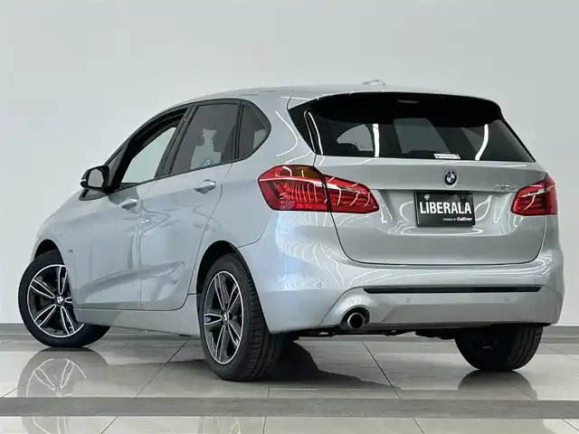ＢＭＷ ２１８ｄ 岡山県 2018(平30)年 3.6万km グレイシャーシルバー コンフォートＰＫＧ　/パワーテールゲート　/フットオープナー　/純正ＨＤＤナビ　/スピードリミッター　/ミラー一体型ＥＴＣ　/バックカメラ　/ＬＥＤライト　/オートライト　/オートワイパー　/純正オールウェザーマット/コネクテッドドライブ/フロント＆リアフォグライト/SOSコール/パーキングベンチレーション/アンビエントライト/エコプロA/C/セーリング
