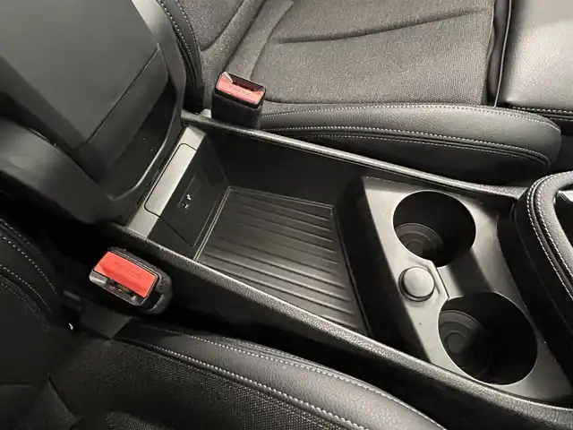 ＢＭＷ ２１８ｄ 岡山県 2018(平30)年 3.6万km グレイシャーシルバー コンフォートＰＫＧ　/パワーテールゲート　/フットオープナー　/純正ＨＤＤナビ　/スピードリミッター　/ミラー一体型ＥＴＣ　/バックカメラ　/ＬＥＤライト　/オートライト　/オートワイパー　/純正オールウェザーマット/コネクテッドドライブ/フロント＆リアフォグライト/SOSコール/パーキングベンチレーション/アンビエントライト/エコプロA/C/セーリング