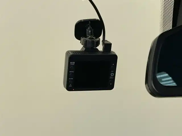ＢＭＷ ２１８ｄ 岡山県 2018(平30)年 3.6万km グレイシャーシルバー コンフォートＰＫＧ　/パワーテールゲート　/フットオープナー　/純正ＨＤＤナビ　/スピードリミッター　/ミラー一体型ＥＴＣ　/バックカメラ　/ＬＥＤライト　/オートライト　/オートワイパー　/純正オールウェザーマット/コネクテッドドライブ/フロント＆リアフォグライト/SOSコール/パーキングベンチレーション/アンビエントライト/エコプロA/C/セーリング